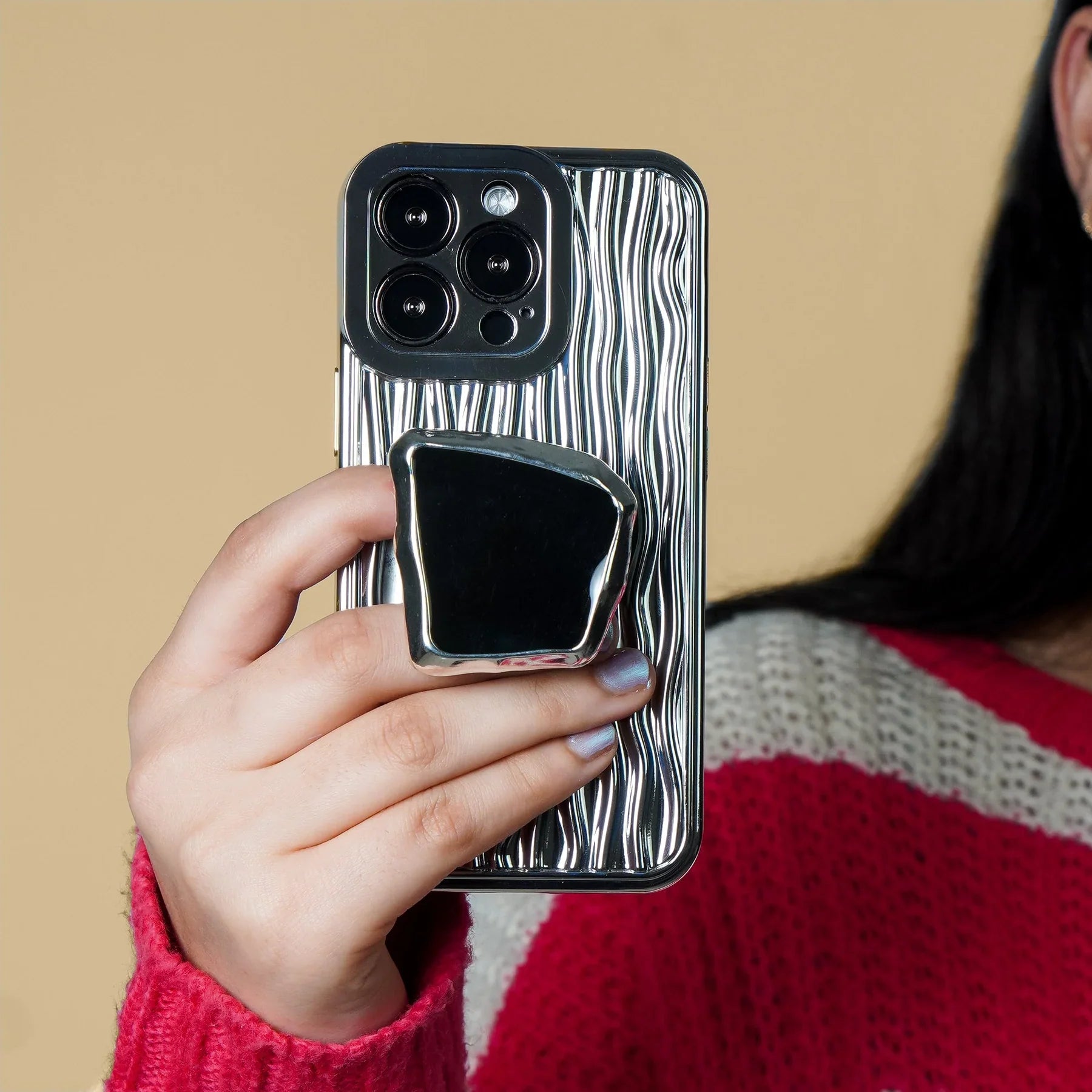 3D Textured Case with Curve Edge Phone Gripper