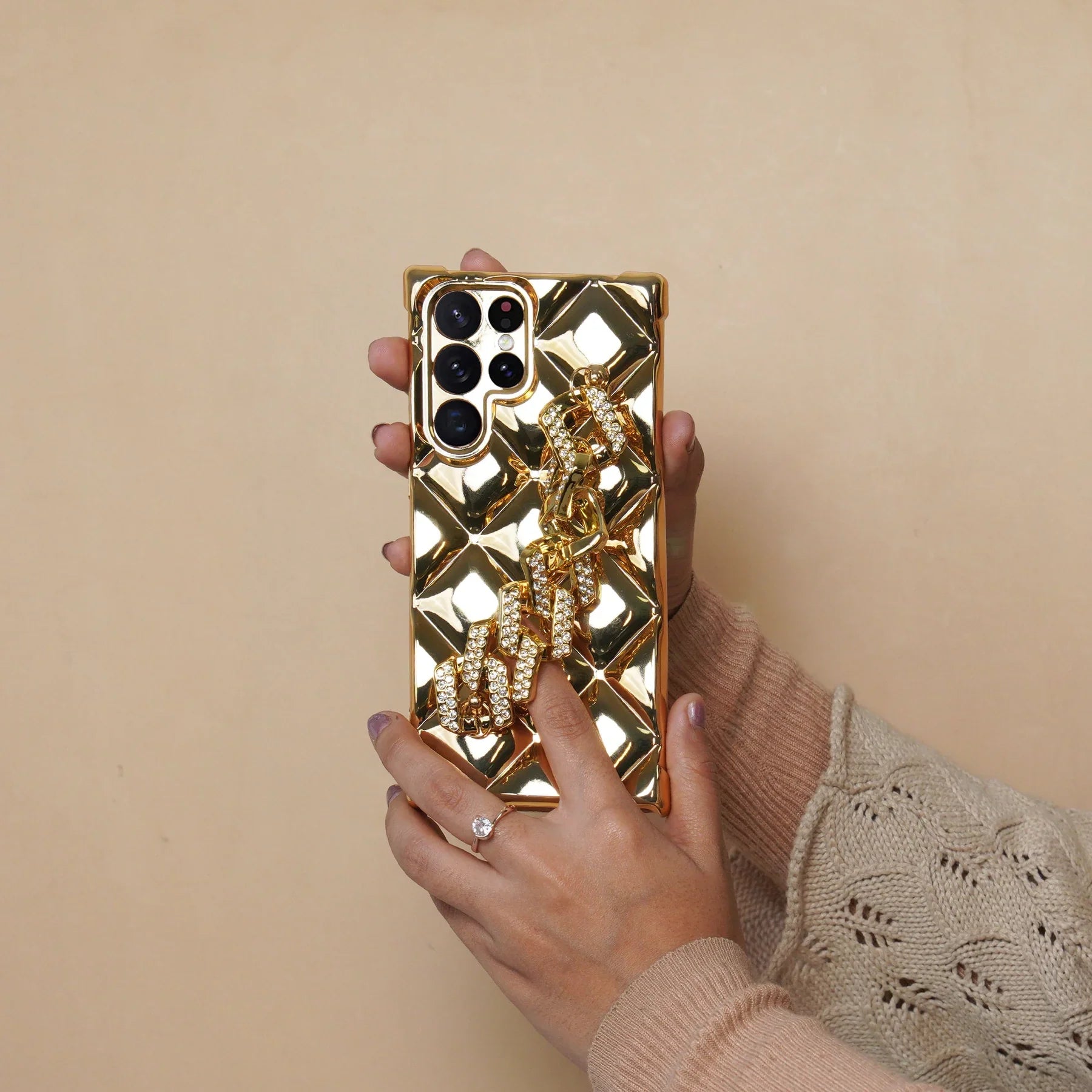3D Rhombus Pattern Rhinestone Chain Case - Samsung