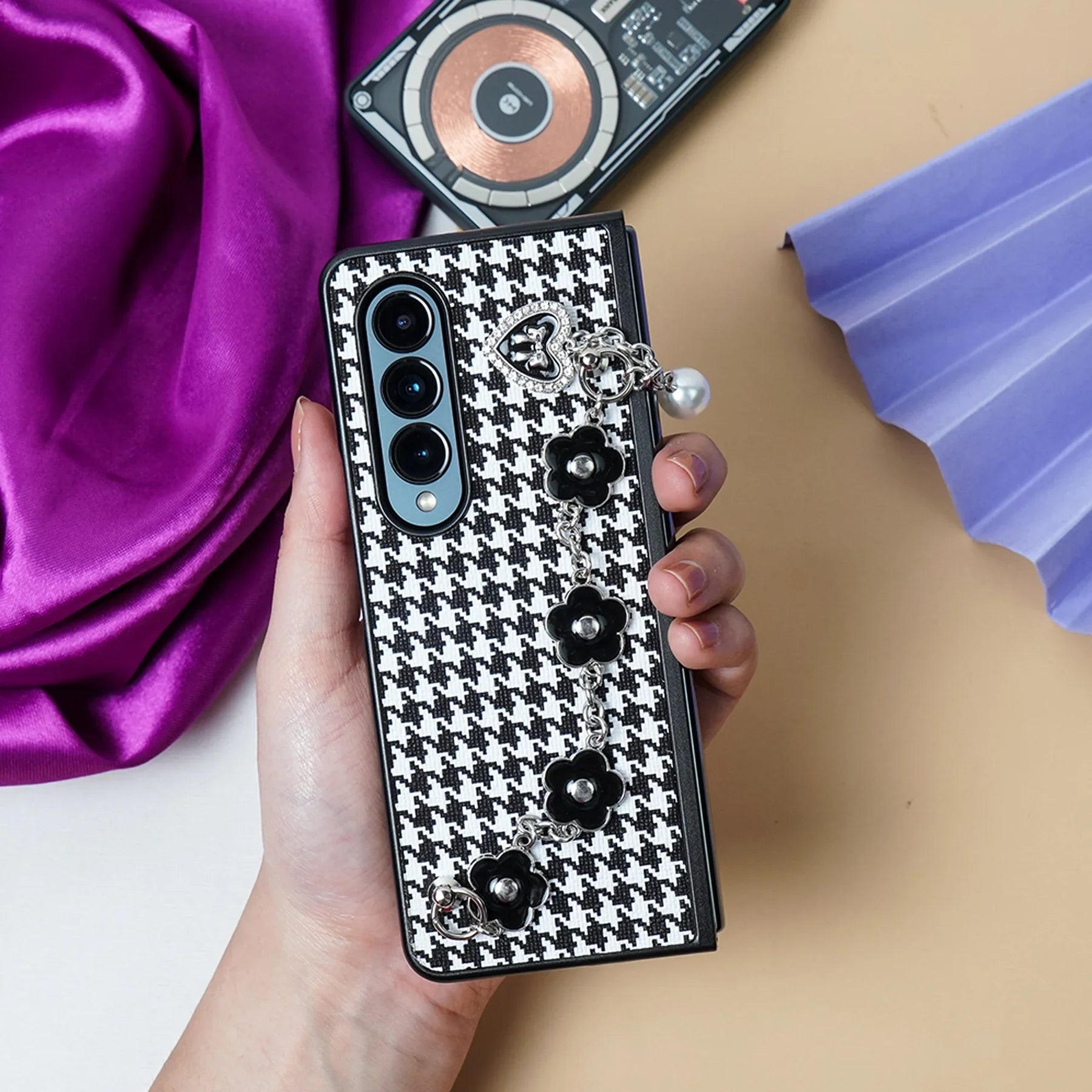 Houndstooth Pattern Case with Bracelet - Samsung