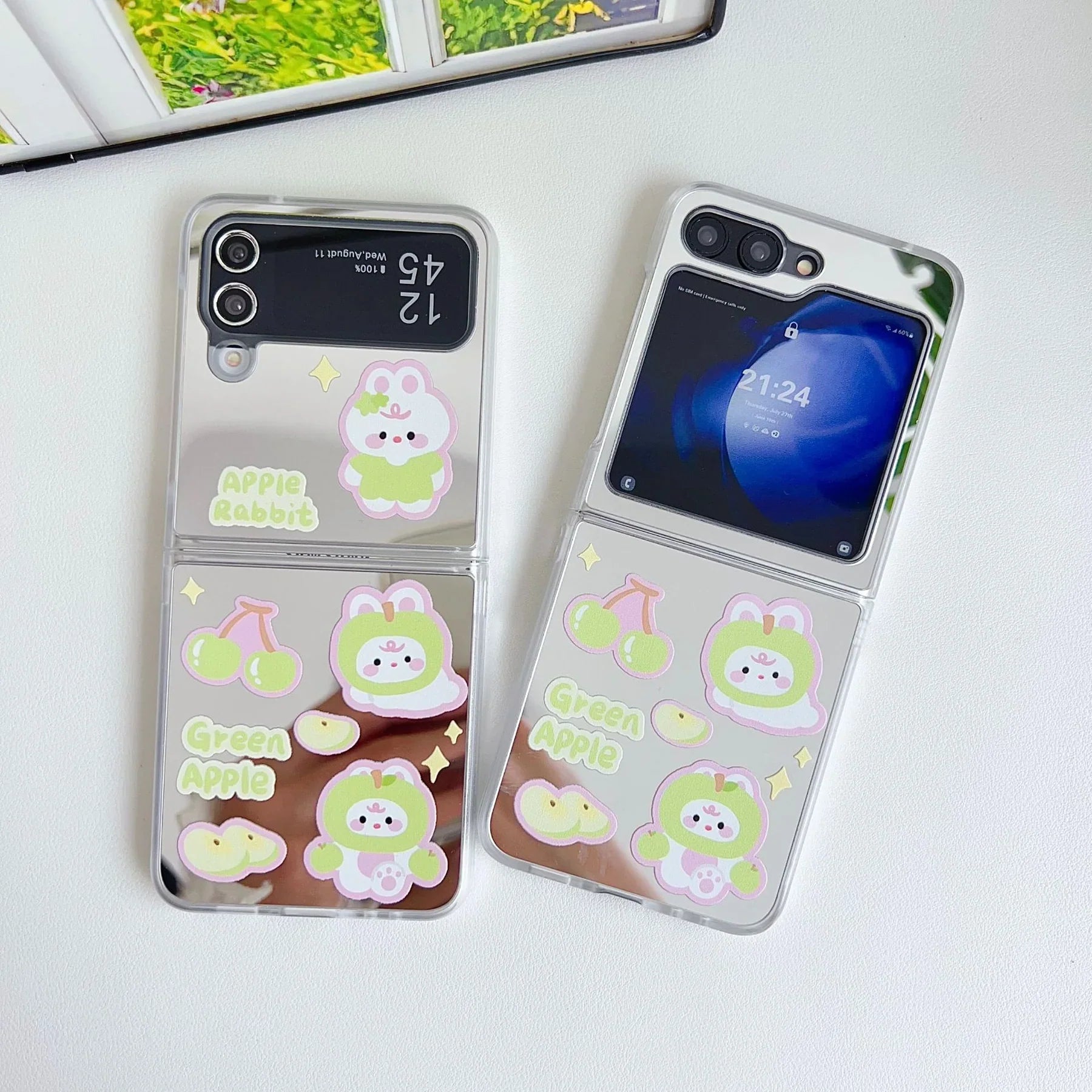 Gleaming Rabbit Mirror Case with Bracelet - Samsung